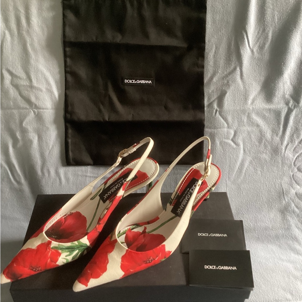 Dolce & Gabbana White Red Poppy Slingback Pumps New In Box
